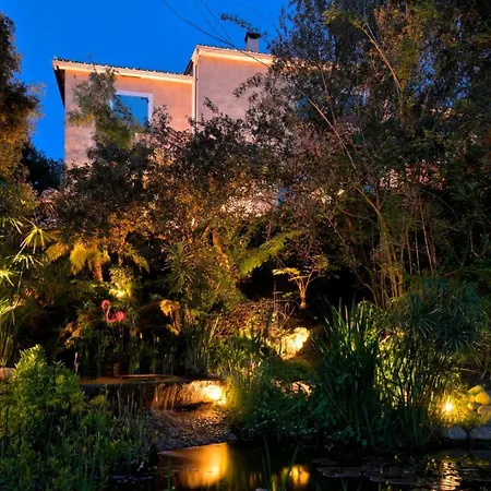 Bed & Breakfast Un Joli Coin De Paradis Calcatoggio (Corsica)